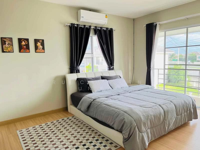 บ้านในโครงการ ให้เช่า – ใกล้ตลาดเจริญเจริญ เพียง 10 นาที ค่าเช่า 22,000 บาท / เดือน No.13H492, Chiang Mai, San Kamphaeng, San Kamphaeng, Chiang Mai, 3 Bedrooms, 150 sqm, Single Detached House For Rent, by Rutchaporn Tunsiri, 500218799 - DDproperty.com