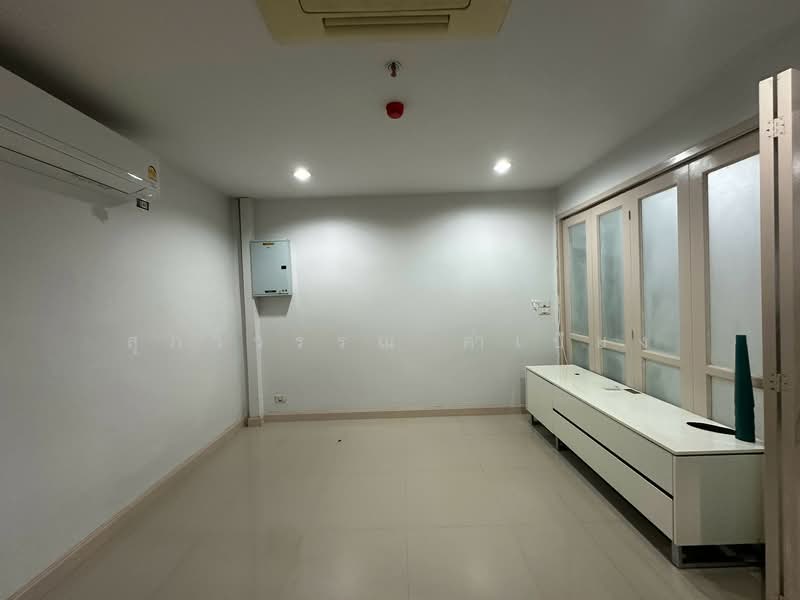 Commercial Building, Saladaeng Road, Bangkok, 1/16-17 ซ.มเหสักข์ 3 ถ.ศาลาแดง, Silom, Bang Rak, Bangkok, , 400 sqm, Shophouse For Sale, by สุภาวรรณ คำเปียง, 500218815 - DDproperty.com