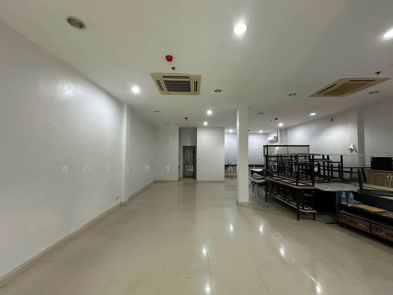 ขาย - อาคารพาณิชย์สีลม ติด Central Park, 2 คูหา 4 ชั้น 26 ตร.ว. 400 ตร.ม. ถ.ศาลาแดง, กรุงเทพ