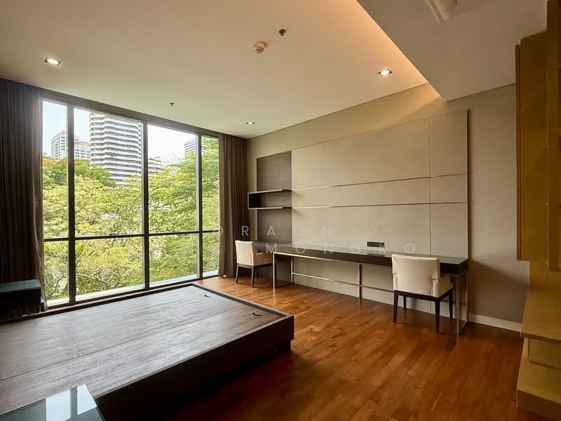 Domus 18, Bangkok, Soi Sukhumvit 18, Khlong Toei, Khlong Toei, Bangkok, 3 Bedrooms, 250 sqm, Condo For Rent, by Oraon Suwanmongko, 500218836 - DDproperty.com