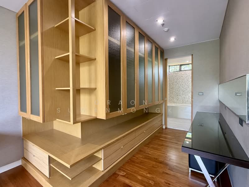 Domus 18 : โดมัส 18, กรุงเทพ, ซอย สุขุมวิท 18, คลองเตย, คลองเตย, กรุงเทพ, 250 ตร.ม., คอนโด ให้เช่า, โดย Oraon Suwanmongko, 500218836 - DDproperty.com