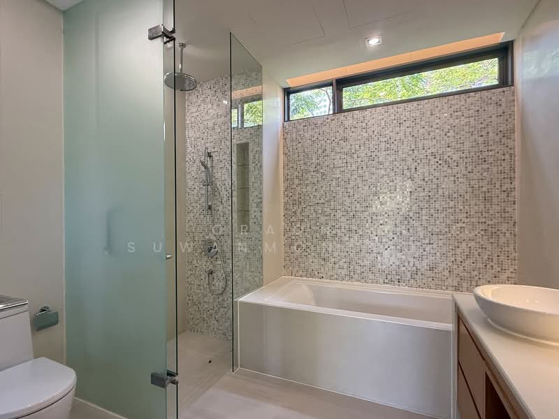 Domus 18, Bangkok, Soi Sukhumvit 18, Khlong Toei, Khlong Toei, Bangkok, 3 Bedrooms, 250 sqm, Condo For Rent, by Oraon Suwanmongko, 500218836 - DDproperty.com