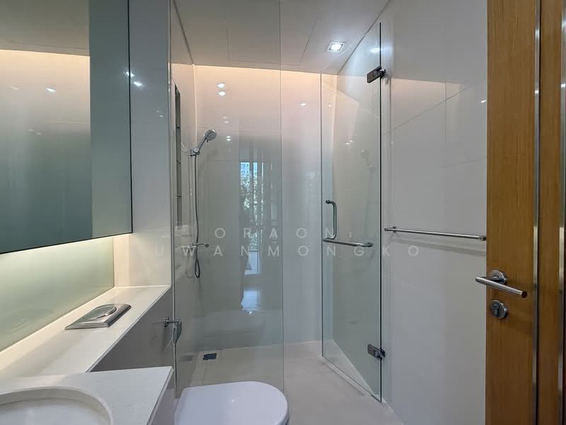 Domus 18, Bangkok, Soi Sukhumvit 18, Khlong Toei, Khlong Toei, Bangkok, 3 Bedrooms, 250 sqm, Condo For Rent, by Oraon Suwanmongko, 500218836 - DDproperty.com