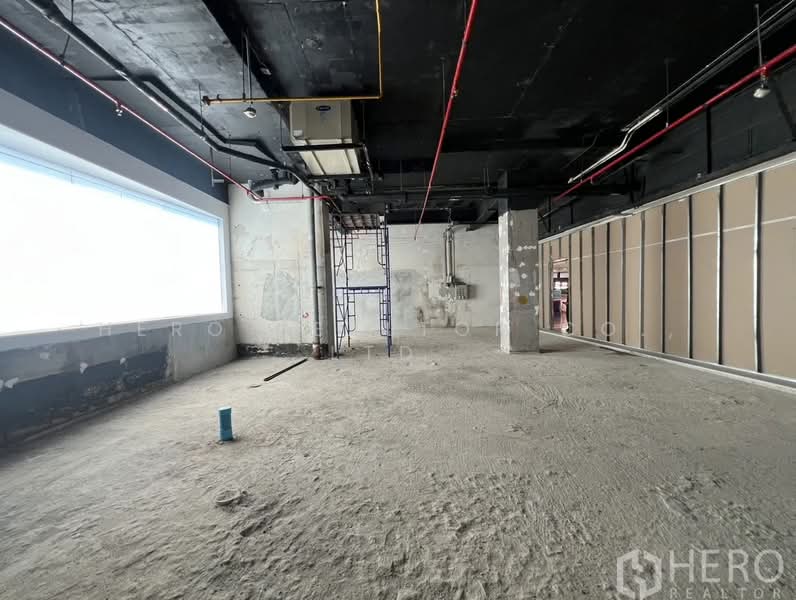 ให้เช่า - For rent Retail Space 134 sqm in Lumphini Pathum Wan BTS Chitlom Bangkok HRE00518, กรุงเทพ