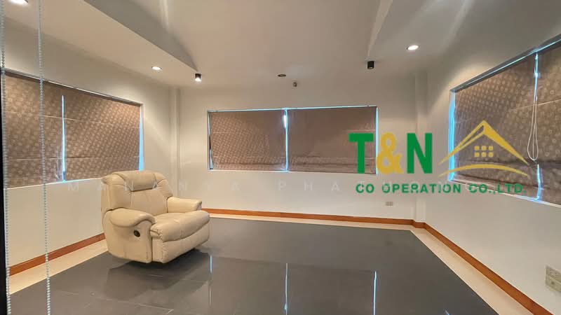 บ้านเดี่ยว 103 ตารางวา ซอยนวมินทร์ 83, Bangkok, Khlong Kum, Bueng Kum, Bangkok, 4 Bedrooms, 360 sqm, Single Detached House For Sale, by MANANYA PHATHONG, 500218877 - DDproperty.com