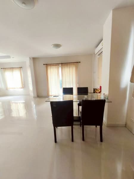 ให้เช่าบ้านเดี่ยว ม.มณีรินทร์บางแสน, Chon Buri (Pattaya), Saen Suk, Muang Chon Buri, Chon Buri (Pattaya), 3 Bedrooms, 200 sqm, Single Detached House For Rent, by Dusit Saengfa, 500218886 - DDproperty.com