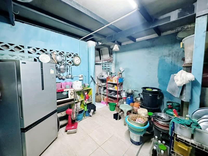 บ้านเดี่ยว เคหะร่มเกล้า 27 ลาดกระบัง หน้าบ้านไม่ชนใคร, Bangkok, เคหะร่มเกล้า, Khlong Song Ton Nun, Lat Krabang, Bangkok, 1 Bedroom, 120 sqm, Single Detached House For Sale, by คุณ อนาคต ( อนาคต ), 500218900 - DDproperty.com