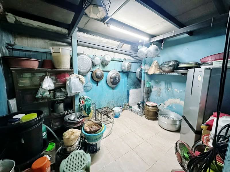 บ้านเดี่ยว เคหะร่มเกล้า 27 ลาดกระบัง หน้าบ้านไม่ชนใคร, Bangkok, เคหะร่มเกล้า, Khlong Song Ton Nun, Lat Krabang, Bangkok, 1 Bedroom, 120 sqm, Single Detached House For Sale, by คุณ อนาคต ( อนาคต ), 500218900 - DDproperty.com