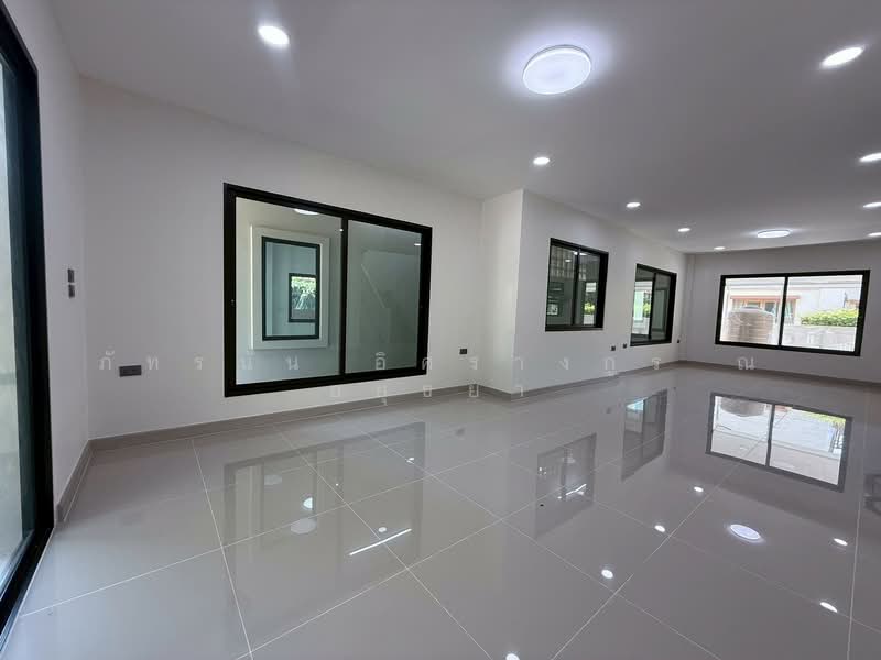 Chaiyapruek Bangbuathong, Nonthaburi, Soi Chaiyapruek Village, Bang Bua Thong, Bang Bua Thong, Nonthaburi, 5 Bedrooms, 350 sqm, Single Detached House For Sale, by ภัทรนัน อิศรางกูร ณ อยุธยา, 500218920 - DDproperty.com