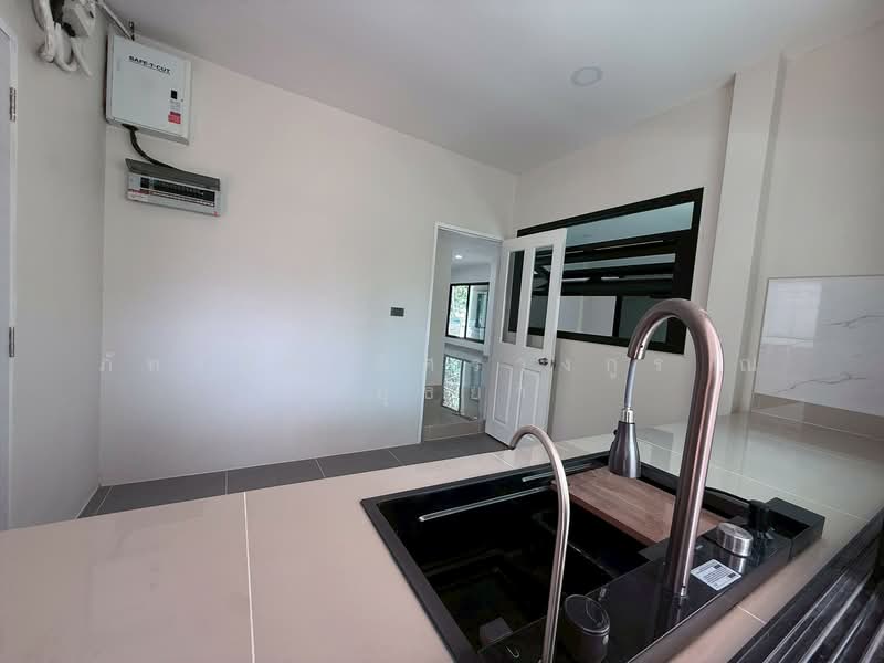 Chaiyapruek Bangbuathong, Nonthaburi, Soi Chaiyapruek Village, Bang Bua Thong, Bang Bua Thong, Nonthaburi, 5 Bedrooms, 350 sqm, Single Detached House For Sale, by ภัทรนัน อิศรางกูร ณ อยุธยา, 500218920 - DDproperty.com