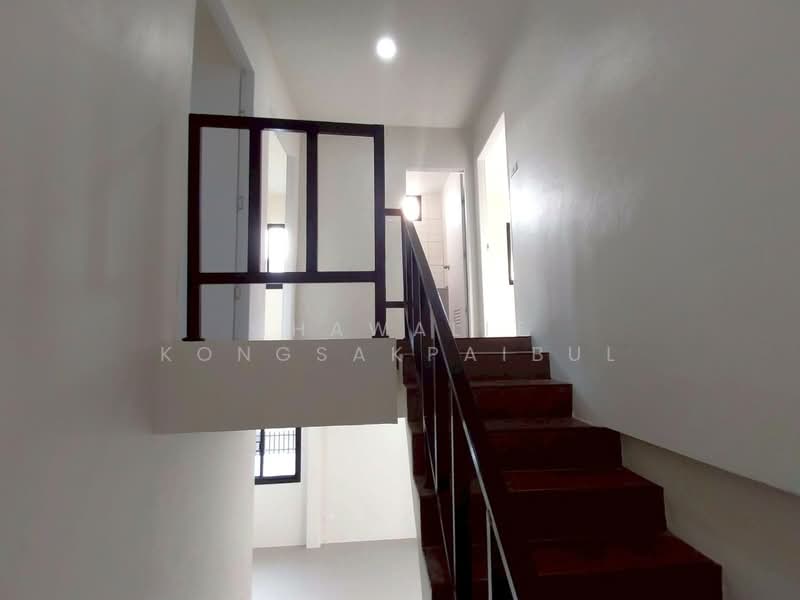 For Sale - Twin house for sale, Khajinuch Village, Ratchaphruek Road, Lad Lum Kaeo, Pathum Thani., Pathum Thani