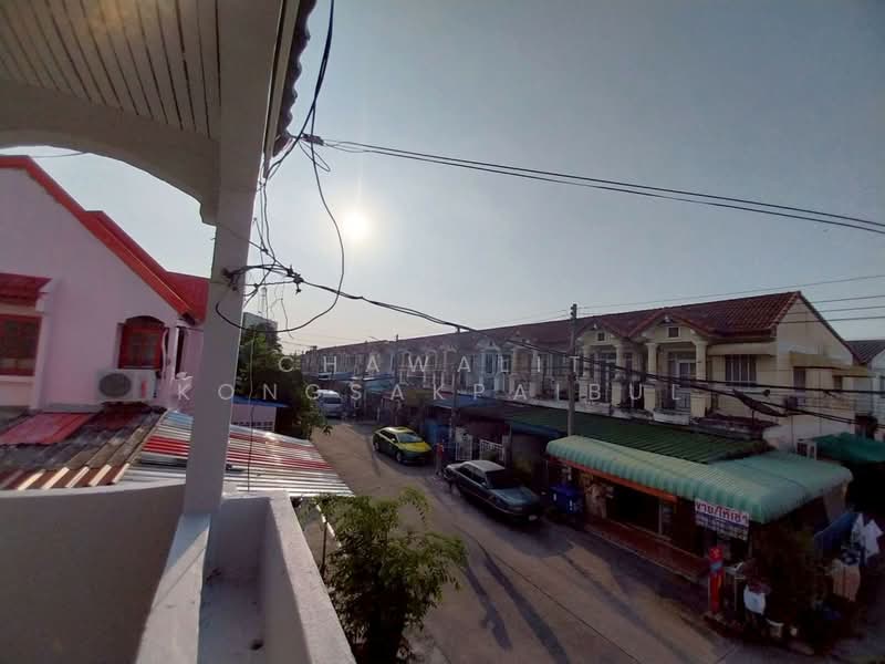 ขาย - ขาย บ้านแฝด หมู่บ้านขจีนุช ถนนราชพฤกษ์ ลาดหลุมแก้ว ปทุมธานี บ้านรีโนเวทใหม่ หลังบ้านติดคลองและทุ่งนา, ปทุมธานี