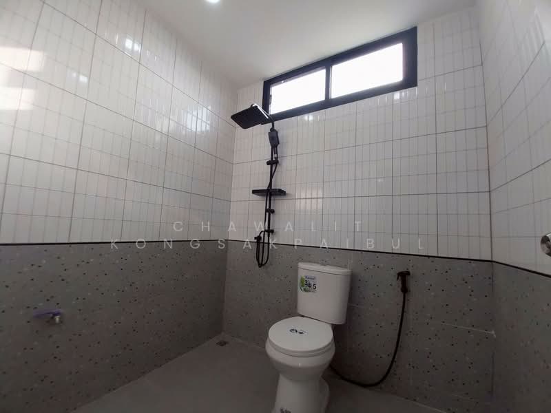 For Sale - Twin house for sale, Khajinuch Village, Ratchaphruek Road, Lad Lum Kaeo, Pathum Thani., Pathum Thani