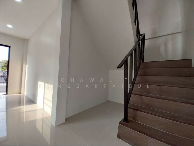 For Sale - Twin house for sale, Khajinuch Village, Ratchaphruek Road, Lad Lum Kaeo, Pathum Thani., Pathum Thani