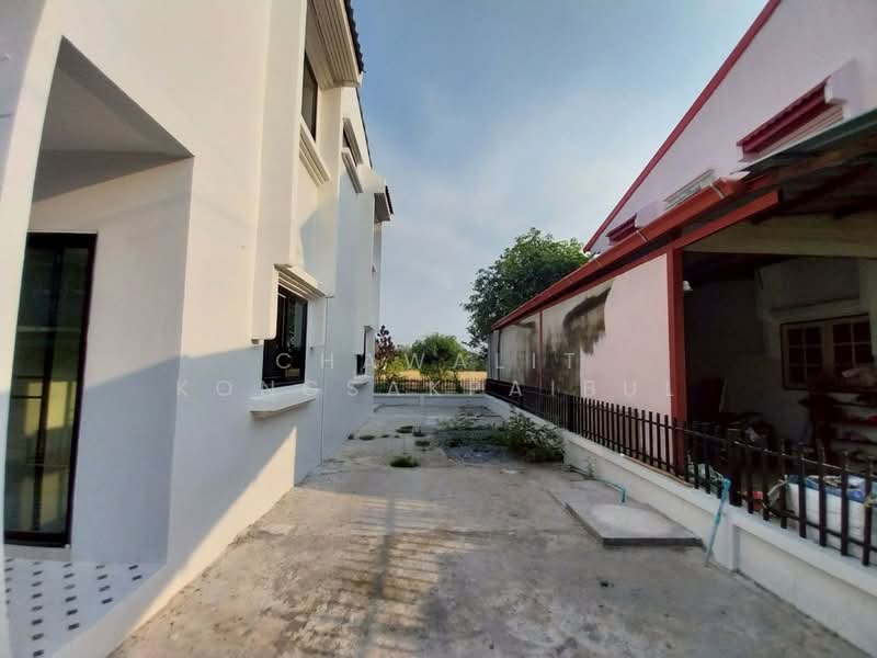 For Sale - Twin house for sale, Khajinuch Village, Ratchaphruek Road, Lad Lum Kaeo, Pathum Thani., Pathum Thani
