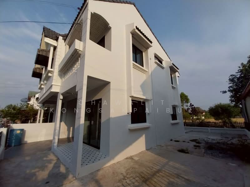 For Sale - Twin house for sale, Khajinuch Village, Ratchaphruek Road, Lad Lum Kaeo, Pathum Thani., Pathum Thani