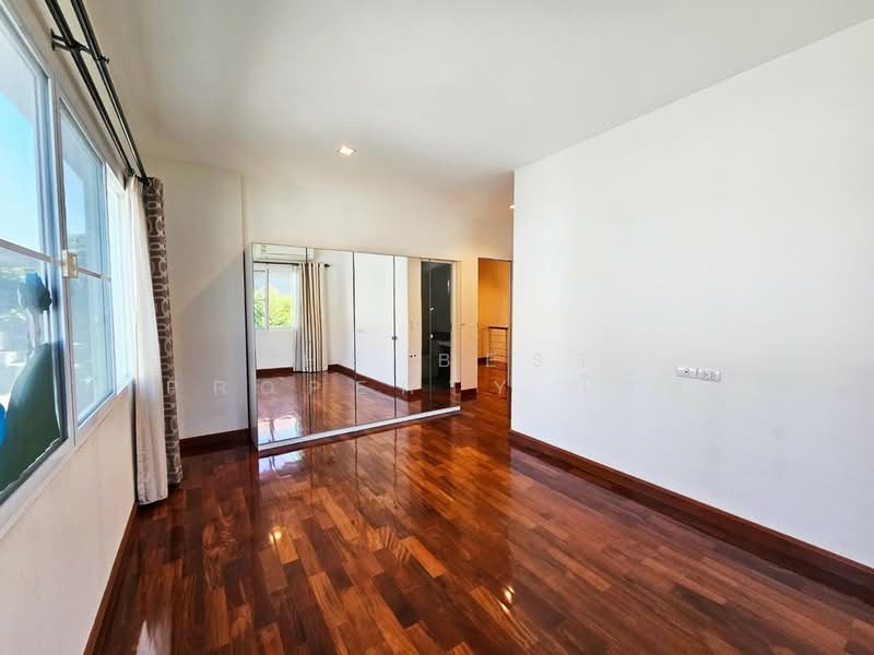 Laddarom Chaiyaphruk-Chaengwattana, Nonthaburi, Chaiyapruek Road, Khlong Phra Udom, Pak Kret, Nonthaburi, 4 Bedrooms, 120 sqm, Single Detached House For Sale, by The Best Property โจ๊ก, 500219057 - DDproperty.com