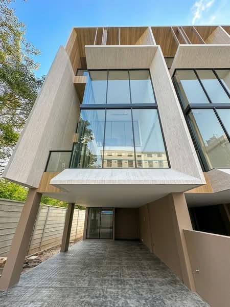 ขาย - Bizhaus แจ้งวัฒนะ ใกล้ Central แจ้งวัฒนะ 300 เมตร, BTS 500 เมตร ใกล้ทางด่วนศรีรัชและทางด่วนอุดรรัถยา, นนทบุรี