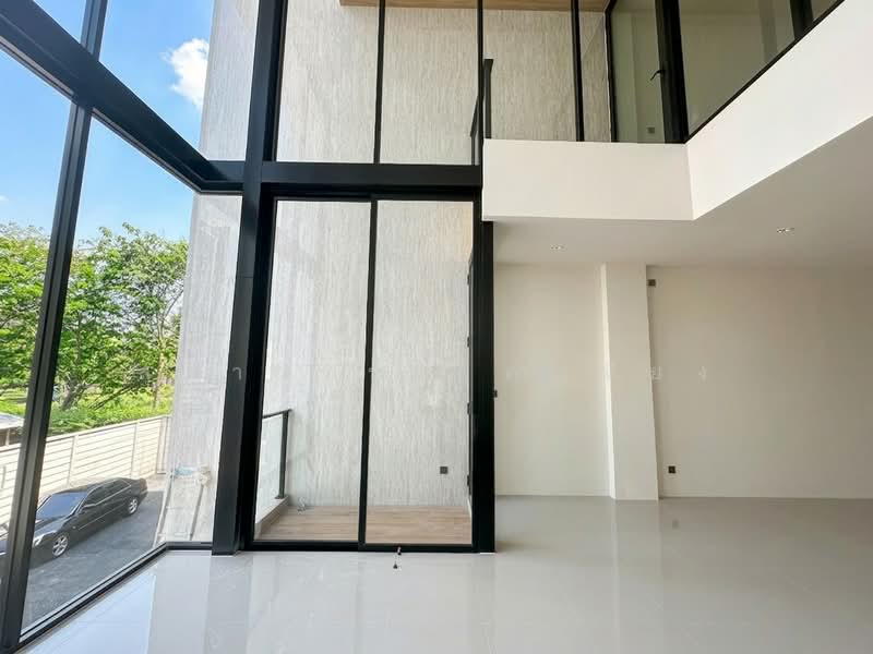 ขาย - Bizhaus แจ้งวัฒนะ ใกล้ Central แจ้งวัฒนะ 300 เมตร, BTS 500 เมตร ใกล้ทางด่วนศรีรัช และทางด่วนอุดรรัถย, นนทบุรี