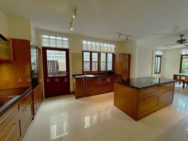 House, Bangkok, Khlong Tan Nua, Watthana, Bangkok, 5 Bedrooms, 620 sqm, Single Detached House For Rent, by Amornrat On-Thong, 500219099 - DDproperty.com
