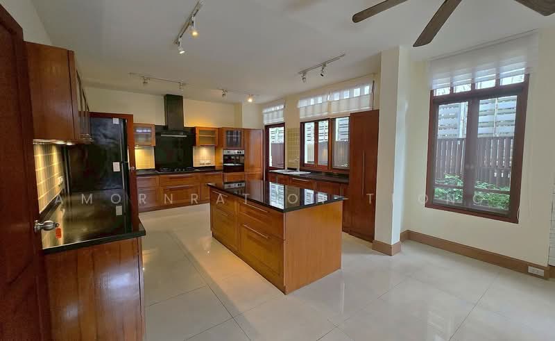 House, Bangkok, Khlong Tan Nua, Watthana, Bangkok, 5 Bedrooms, 620 sqm, Single Detached House For Rent, by Amornrat On-Thong, 500219099 - DDproperty.com