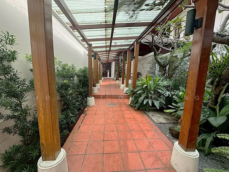 House, Bangkok, Khlong Tan Nua, Watthana, Bangkok, 5 Bedrooms, 620 sqm, Single Detached House For Rent, by Amornrat On-Thong, 500219099 - DDproperty.com