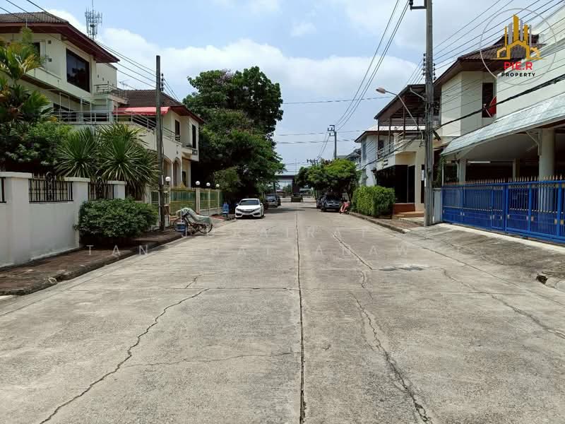 Nakarin Garden Village : หมู่บ้านนครินทร์การ์เด้น, กรุงเทพ, ซอยร่มเกล้า 19/1, คลองสามประเวศ, ลาดกระบัง, กรุงเทพ, 345 ตร.ม., บ้านเดี่ยว ขาย, โดย Jurairat Tantirattanawat, 500219118 - DDproperty.com