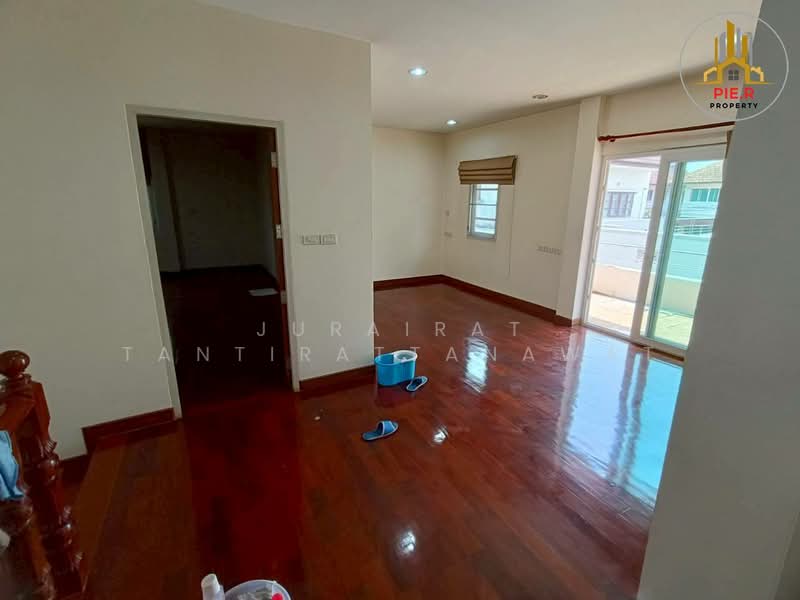 Nakarin Garden Village, Bangkok, Soi Romklao 19/1, Khlong Sam Prawet, Lat Krabang, Bangkok, 5 Bedrooms, 345 sqm, Single Detached House For Sale, by Jurairat Tantirattanawat, 500219118 - DDproperty.com