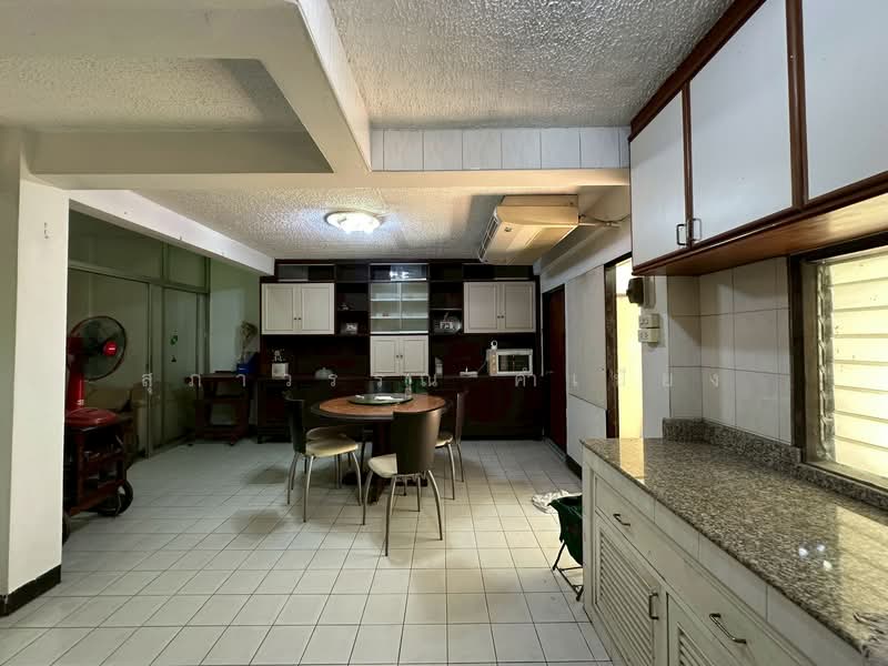 2-Unit Townhouse, 3.5 Storeys, Behind Terminal 21 Asoke, Sukhumvit Soi 19, Bangkok, 16/14-15 สุขุมวิท 19 แขวงคลองเตยเหนือ เขตวัฒนา กรุงเทพ 10110, Khlongtoei Nua, Watthana, Bangkok, , 607 sqm, Shophouse For Sale, by สุภาวรรณ คำเปียง, 500219124 - DDproperty.com