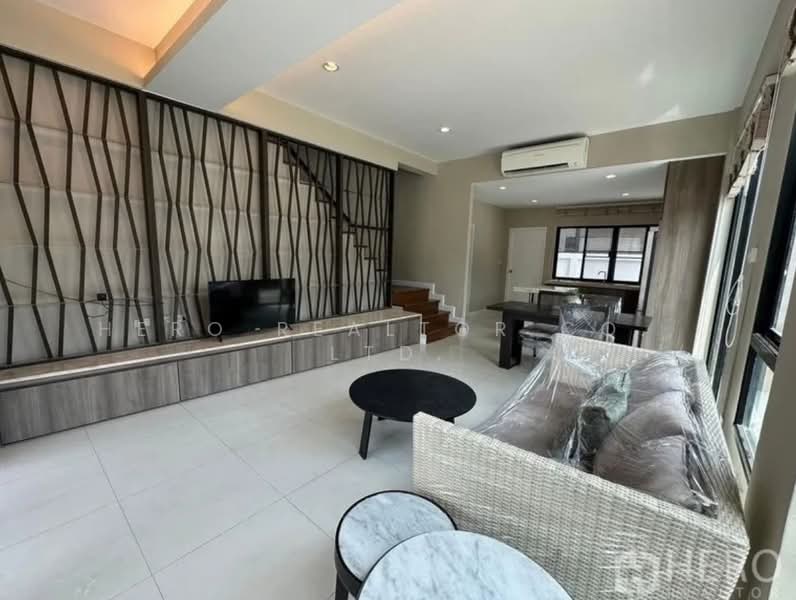 Bless Town Sukhumvit 50, Bangkok, Sukhumvit 50 Road, Phra Kanong, Khlong Toei, Bangkok, 3 Bedrooms, 300 sqm, Townhouse For Rent, by Hero Realtor Co., Ltd., 500219131 - DDproperty.com