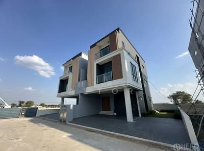 ขาย - For sale Home Office 270 sqm in Khlong Si, Khlong Luang, Pathum Thani HRE00520, ปทุมธานี