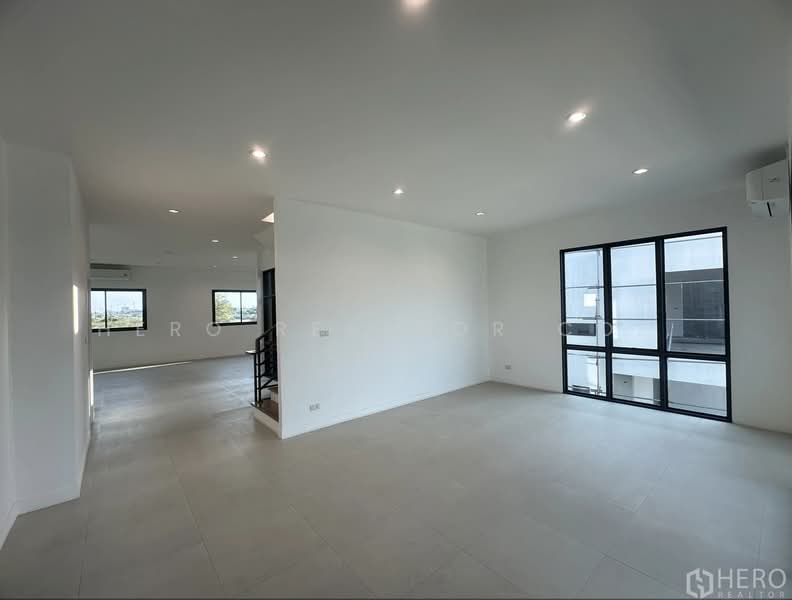 For sale Home Office 270 sqm in Khlong Si, Khlong Luang, Pathum Thani HRE00520, Pathum Thani, Khlong Si, Khlong Luang, Pathum Thani, , 270 sqm, Warehouse/Factory For Sale, by Hero Realtor Co., Ltd., 500219165 - DDproperty.com