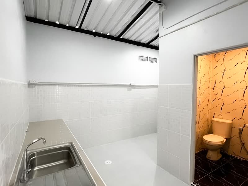 หมู่บ้านมณฑลาภ, Pathum Thani, Bang Dua, Muang Pathum Thani, Pathum Thani, 2 Bedrooms, 80 sqm, Townhouse For Sale, by HOMEPLUS REALTY - คุณต่าย, 500219182 - DDproperty.com