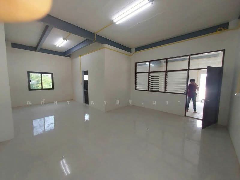 ให้เช่าโกดัง renovate 1,870 ตรม. ถนนพุทธบูชา บางมด บางขุนเทียน, กรุงเทพ, บางมด, ทุ่งครุ, กรุงเทพ, 1,870 ตร.ม., โกดัง-โรงงาน ให้เช่า, โดย ณภัทร พรสิริเมธากุล, 500219207 - DDproperty.com