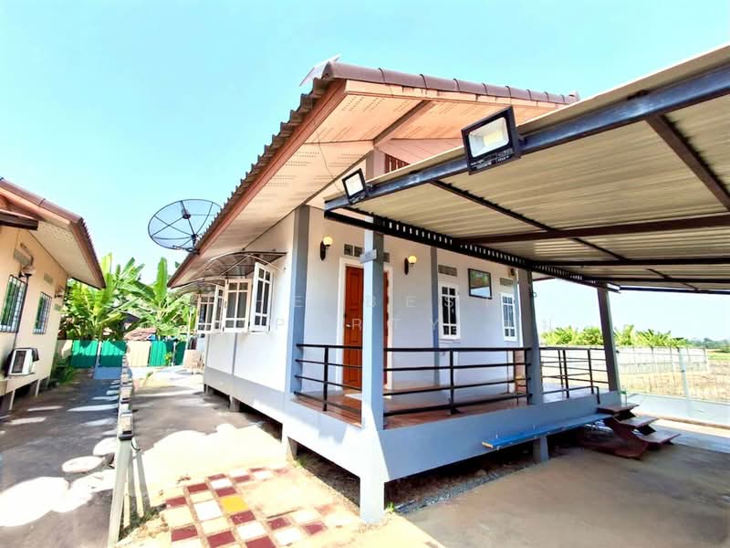 บ้านเดี่ยวพร้อมกิจการบ้านเกาะ อุตรดิตถ์, Uttaradit, Ban Ko, Muang Uttaradit, Uttaradit, 2 Bedrooms, 100 sqm, Single Detached House For Sale, by The Best Property ตุ๋ม, 500219274 - DDproperty.com