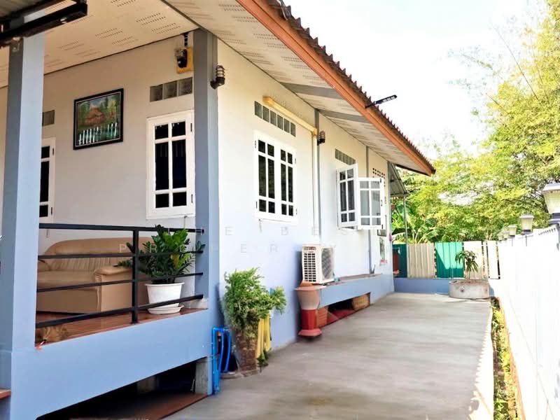 บ้านเดี่ยวพร้อมกิจการบ้านเกาะ อุตรดิตถ์, Uttaradit, Ban Ko, Muang Uttaradit, Uttaradit, 2 Bedrooms, 100 sqm, Single Detached House For Sale, by The Best Property ตุ๋ม, 500219274 - DDproperty.com