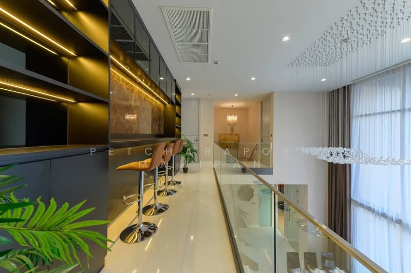 Vittorio 39, Bangkok, 8 Sukhumvit, Khlong Tan Nua, Watthana, Bangkok, 2 Bedrooms, 189 sqm, Condo For Rent, by Petcharaporn Mahipan, 500219278 - DDproperty.com