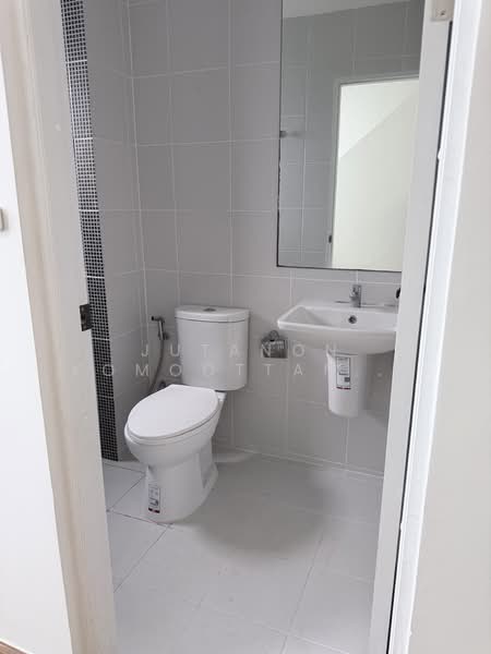 ขาย - ขายอาคารพาณิชย์ 3 ชั้น โครงการ District รามอินทรา-จตุโชติ ทำเลดี เดินทางสะดวก ใกล้รร.นวมินทราชินูทิศ, กรุงเทพ