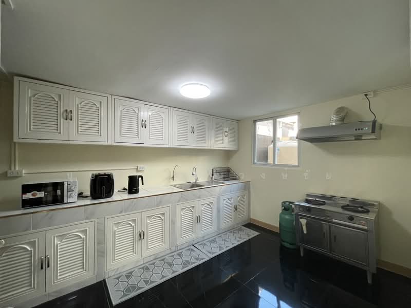 Baan Suan Racha Kaset – Nawamin, Bangkok, Soi Ram Inthra 14, Ram Inthra Road, Chorake Bua, Lat Phrao, Bangkok, 4 Bedrooms, 180 sqm, Single Detached House For Rent, by บุษบา รัตนวงษ์ชัย, 500219286 - DDproperty.com