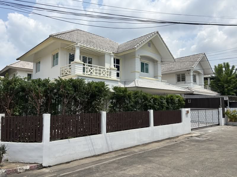 Baan Suan Racha Kaset – Nawamin, Bangkok, Soi Ram Inthra 14, Ram Inthra Road, Chorake Bua, Lat Phrao, Bangkok, 4 Bedrooms, 180 sqm, Single Detached House For Rent, by บุษบา รัตนวงษ์ชัย, 500219286 - DDproperty.com