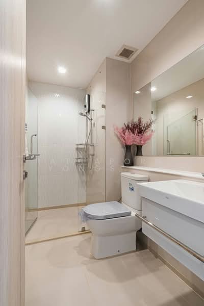 Life One Wireless, Bangkok, 1 Wireless Road, Lumphini, Pathum Wan, Bangkok, 2 Bedrooms, 63 sqm, Condo For Rent, by Pattaporn Yongsungnone, 500219291 - DDproperty.com