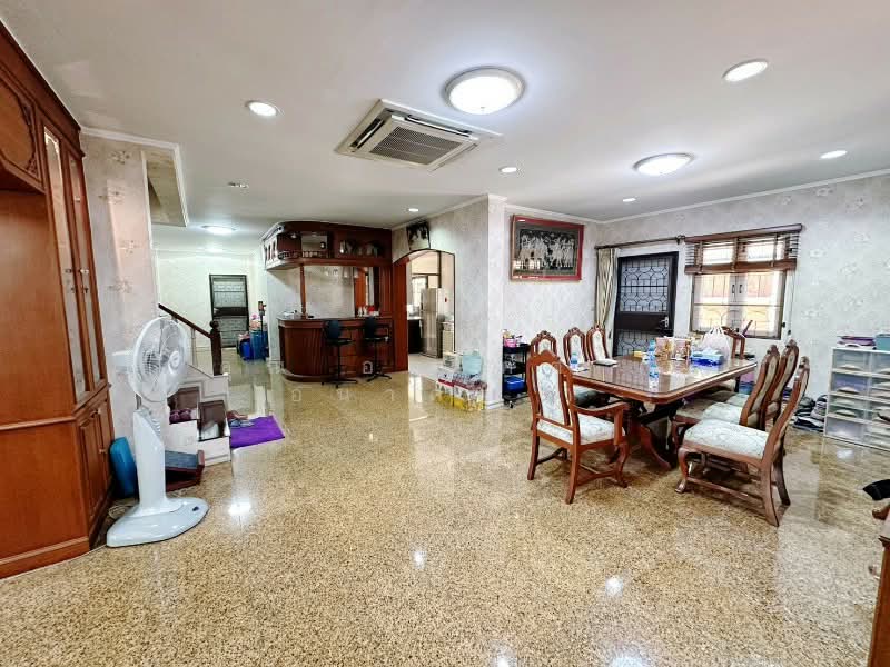 Laddarom Rattanathibet : ลัดดารมย์ รัตนาธิเบศร์, นนทบุรี, ถนน รัตนาธิเบศร์, ไทรม้า, เมืองนนทบุรี, นนทบุรี, 1,200 ตร.ม., บ้านเดี่ยว ขาย, โดย คุณ อนาคต ( อนาคต ), 500219293 - DDproperty.com