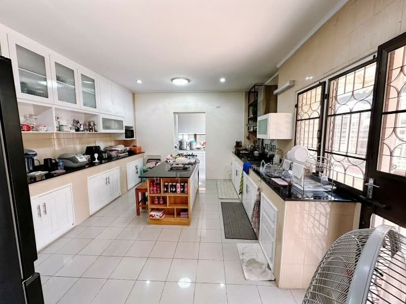 Laddarom Rattanathibet : ลัดดารมย์ รัตนาธิเบศร์, นนทบุรี, ถนน รัตนาธิเบศร์, ไทรม้า, เมืองนนทบุรี, นนทบุรี, 1,200 ตร.ม., บ้านเดี่ยว ขาย, โดย คุณ อนาคต ( อนาคต ), 500219293 - DDproperty.com