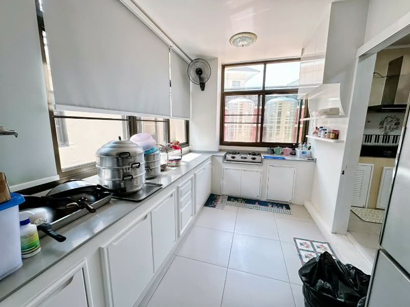 Laddarom Rattanathibet, Nonthaburi, Rattanathibet Road, Sai Ma, Muang Nonthaburi, Nonthaburi, 6 Bedrooms, 1,200 sqm, Single Detached House For Sale, by คุณ อนาคต ( อนาคต ), 500219293 - DDproperty.com