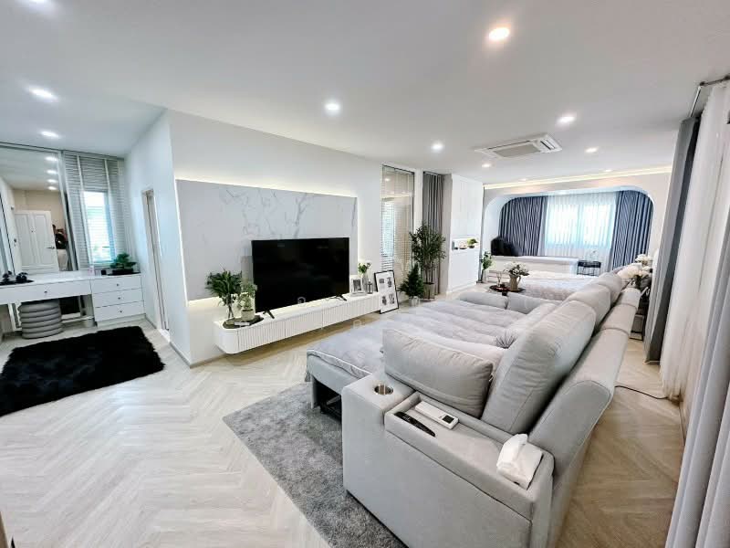 Laddarom Rattanathibet, Nonthaburi, Rattanathibet Road, Sai Ma, Muang Nonthaburi, Nonthaburi, 6 Bedrooms, 1,200 sqm, Single Detached House For Sale, by คุณ อนาคต ( อนาคต ), 500219293 - DDproperty.com