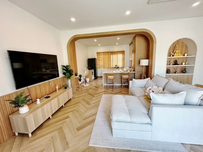 Laddarom Rattanathibet : ลัดดารมย์ รัตนาธิเบศร์, นนทบุรี, ถนน รัตนาธิเบศร์, ไทรม้า, เมืองนนทบุรี, นนทบุรี, 1,200 ตร.ม., บ้านเดี่ยว ขาย, โดย คุณ อนาคต ( อนาคต ), 500219293 - DDproperty.com