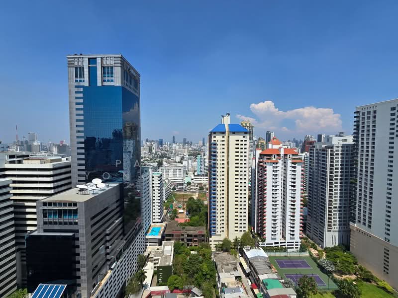 The Esse Asoke, Bangkok, 333 Soi Sukhumvit 21, Sukhumvit Road, Khlongtoei Nua, Watthana, Bangkok, 1 Bedroom, 37 sqm, Condo For Rent, by Pattaporn Yongsungnone, 500219296 - DDproperty.com
