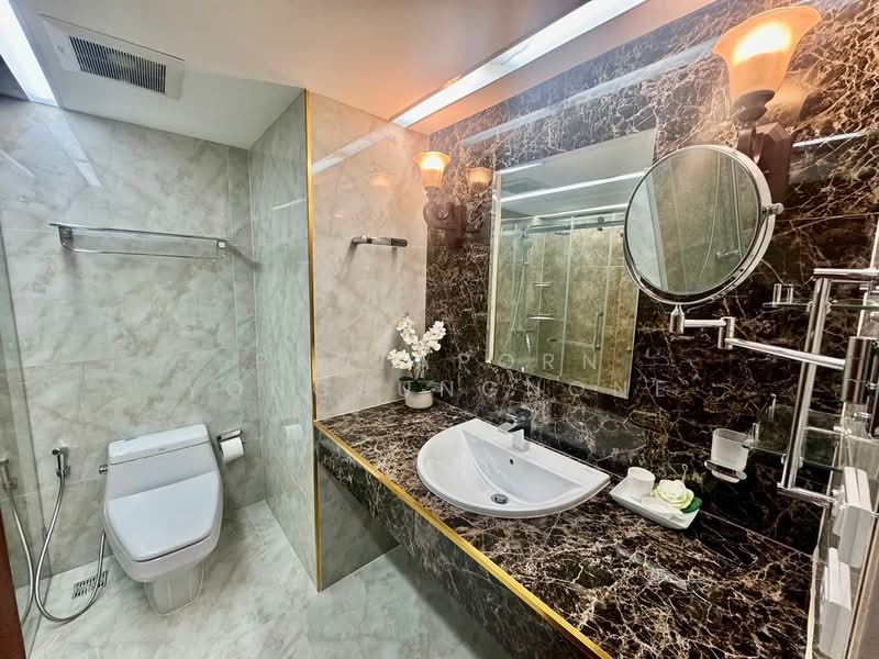 Las Colinas, Bangkok, Sukhumvit 21 Road, Khlongtoei Nua, Watthana, Bangkok, 2 Bedrooms, 168 sqm, Condo For Sale, by Pattaporn Yongsungnone, 500219352 - DDproperty.com