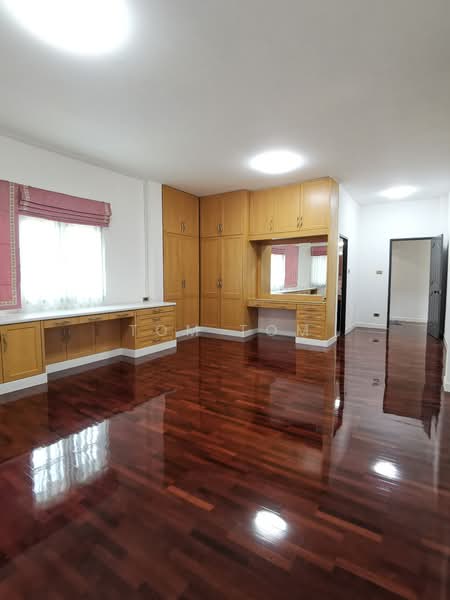 Windmill Park, Samut Prakan, Windmill Park Village Road, Bangphli Yai, Bang Plee, Samut Prakan, 6 Bedrooms, 480 sqm, Single Detached House For Sale, by TOM TOM, 500219423 - DDproperty.com