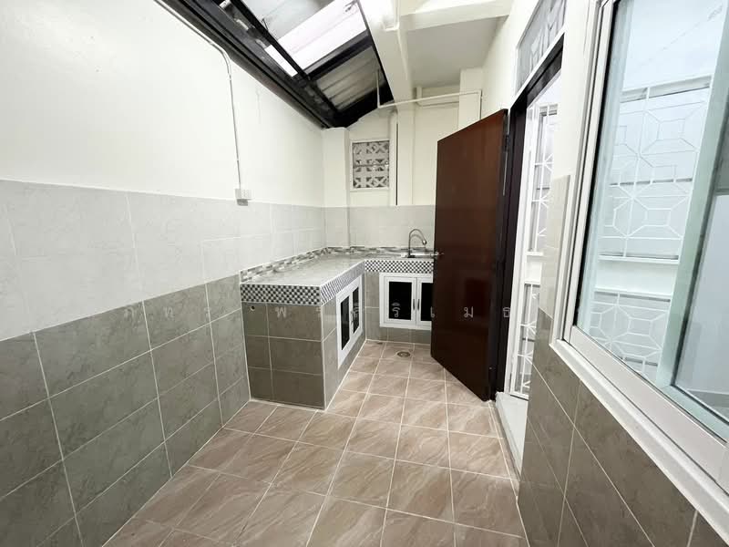 หมู่บ้านธนะสิน(เกษตร-นวมินทร์), Bangkok, Khlong Kum, Bueng Kum, Bangkok, 2 Bedrooms, 136 sqm, Townhouse For Rent, by ณภัทร พรสิริเมธากุล, 500219425 - DDproperty.com